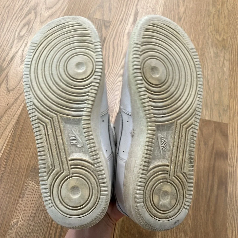 Nike Unisex Triple White Air Force 1 Low LE AF1 Platform Lace Up Sneakers